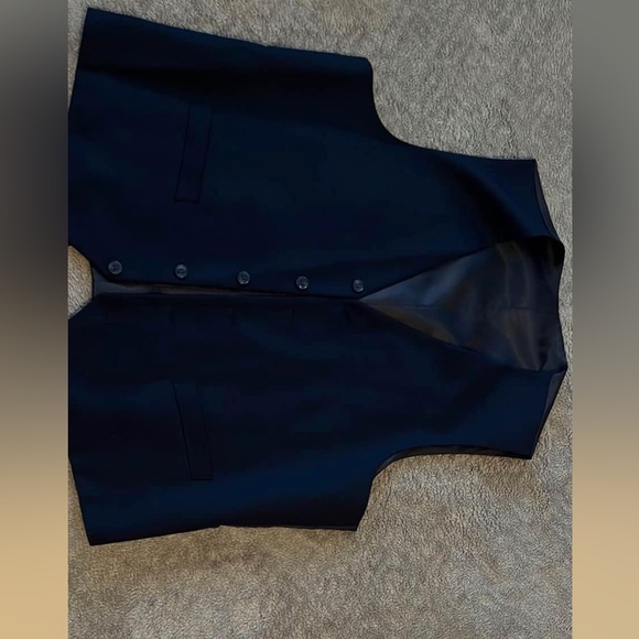 3 Piece Suit - Picture 3 of 4